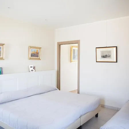 Guest House Bella Onda Tessera Exterior photo